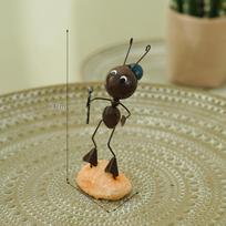 Garden Art Singing Ant Sculpture Reading Ant Ant Miniature Sculpture New Figurine Miniature Singing Ant