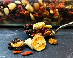 Ekologiškas riešutų ir vaisių mišinys - 1kg