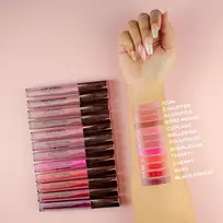 Makeup Revolution Lip Vinyl Lipgloss Black Forest 3.6 ml