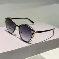 GM LUMIAS Oversized Vintage Sunglasses Women New Fashion Mirror Outdoor Casual Shades Ins Trendy Korean Style Decor Sun Glasses as picture shows
