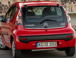 Citroen C1 Mk I - Chromuota juosta ant bagažinės dangčio