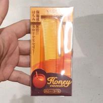 Nitori Honey Royal Jelly Foldable Fine-Tooth Tail Comb