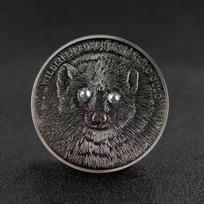 Commemorative Wildlife Protection Coin Featuring Wolverine Design with Embedded Crystals Collectible Coin for Animal Conservation Enthusiasts One Size