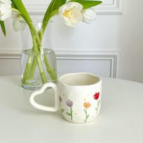 350ML Ceramic Coffee Mugs Tulip Love Handle Cups Hand Pinched Irregular White Color Flower Milk Mug Oatmeal Breakfast Tea Cup 350ML tulpės spalva