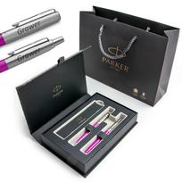 Parker Jotter Originals rausvos spalvos plunksnakočių rinkinys elegantiškoje dovanų dėžutėje su graviravimu