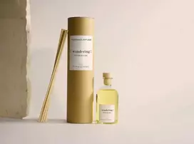 „The Olphactory Wandering Goji Juodas“ arbatos kvapiųjų lazdelių difuzorius su lazdelėmis, 250 ml