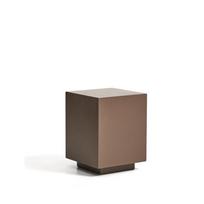Iš betono sodo šoninis staliukas 35x35 cm Rustella – Kave Home
