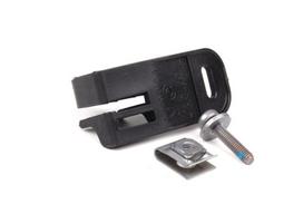 BMW E81 E87 E88 E88 E89 priekinio žibinto kronšteinas dešinysis originalus 63126940664