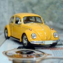 Vabalas Metalinis Atgal Traukiamas Automobilio Modelis Žaislas Naujas Mielas Vintažinis Vaikams Dovana Dekoracija Mielos Figūrėlės Miniatiūros geltona