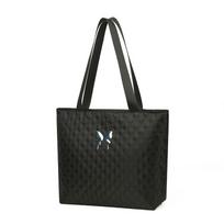 Ladies' fashiable commuter-style shoulder bag is selling well. It's a handbag.