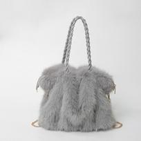 Winter Faux Fox Fur Women's Bag Fashi Plush Purses Handbag Woven Strap Women Shoulder Bag Large capacity Chains Messenger Bags 33x16x29cm pilka spalva