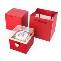 Automatic Flip Bear Flip Ring Box Light Candles Spinning Design Surprise Jewelry Box Surprise Mechanism 8-8cm raudona