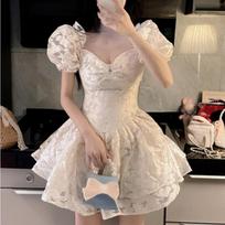 Ezgaga Suknelės Moteriškos Gėlėtos V kaklo pūstos rankovės Korėjietiškos mados Slin Sexy Mini Suknelė Pūsta rutulinė suknelė Fairy Ladies Elegant S smėlis