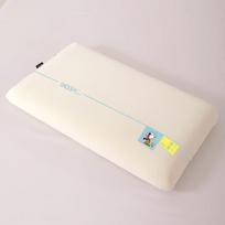 Snoopy Pro Zero-Pressure Memory Travel Pillow