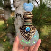 Hot! Desktop ornament magic potion water bottle resin decoration home courtyard design handicrafts office desk decoration props (WHITE,14x8x5cm)