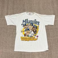26 Milwaukee Brewers White MLB Retro style Reprint T shirt Heavy cotton HN2105 Unisex T-Shirt XXXXL