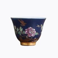 1 vnt. Rūmų prabangus keraminis arbatos puodelis, rankomis tapyti gėlės, arbatos dubenėlis, rankų darbo arbatos puodelis, Tie Guanyin, Pu'er, namų porcelaninis arbatos servizas, 65 ml 6.1X4.5CM  65ML