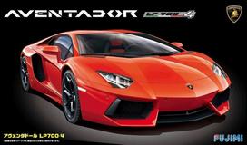 Fujimi Models Lamborghini Aventador 1/24 balta