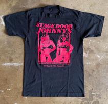 80s VINTAGE STAGE DOOR JOHNNY'S STRIP CLUB T-Shirt Mens Womens Tees Top SZ S NEW HAVEN, CT DIVE BAR S