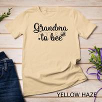 Grandma to Bee - Cute Pregnancy Announcement for Grandmother Unisex T-Shirt Mens Womens Tees Top 2XL
