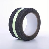 Šviečianti neslystanti saugos juosta, 5.08cm x 4.88m, 2 coliai × 16 pėdų