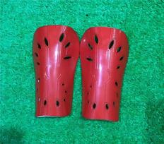 Football shin guards, game training, protective gear, adult calf guards, insert board raudona
