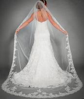 3-Meter Long Bridal Veil with Lace Trim and Comb, White/Ivory 3 meters dramblio kaulas