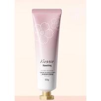 Kustie Cherry Blossom Moisturizing Hand Cream Set vyšnios žiedų spalva