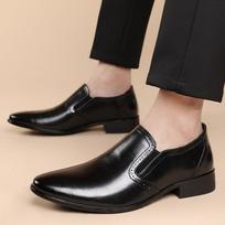 Fashion Brand Designer Slip on Loafer New Pointed Toe Business Casual Shoes for Men Formal Wedding Dress Homecoming Footwear 38 juoda