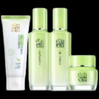 Pechoin Herbal Essence Hydrating & Moisturizing Skincare Set