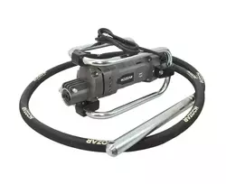 HOOZAR 2300 W betono vibratorius su 4 m kotu