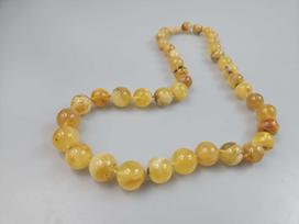 Balto Gintaro karoliai Apvalūs gintariniai karoliai White round Baltic Amber beaded Necklace