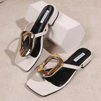 Foreign trade large-size flip-flops women 2025 summer new European and American fashion metal buckle feet wearing beach cool slippers 35