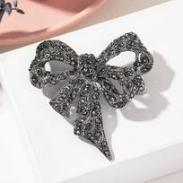 Vintage Rhinestone Black Pearl Alloy Bow Women Brooch Pin Fashion Corsage Personality Clothing Accessories Jewelry