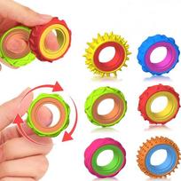 Kids Spinning Sensory Ring Set, Gyro Fidget Spinner Toy, Rotating Sensory Finger Stress Relief Toy for Children šviesiai pilka spalva