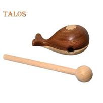 Medinis žuvies ornamentas lygaus paviršiaus banginio formos blokas žaislinis ornamentas mušamasis instrumentas darbalaukiui