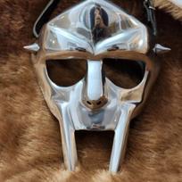 MF Doom kaukė, plieninė gladiatorių kaukė, šarvai, rankų darbo nešiojami Doom veido dangteliai, šarvai Helovino dovanos