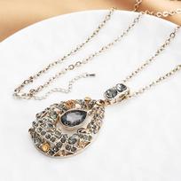 Autumn And Winter Alluring City Water Drop Love Crystal Temperament Pendant Versatile Accessories Sweater Chain Women'S Long Necklace