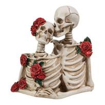 Dark Romantic Ornaments, Gothic Couple Resin Skull Model, Unique Halloween Decoration & Prop for Spooky Home Decor, Gothic Lovers, Haunted House balta