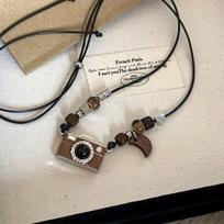 Vintage Brown Camera Pendant Necklace Retro Khaki Luxury Style Long Chain Necklace Unique Hip-Hop Fashion Accessories
