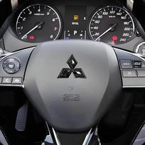 Epoxy Car Steering Wheel Center Emblem Sticker For Mitsubishi Ralliart Cordia Pajero Outlander Eclipse Galant L200 Accessories juoda