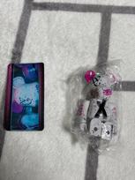 IVE unopened card o) Bearbrick