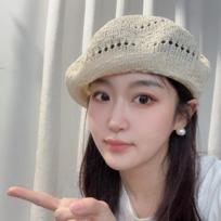 Women's Breathable Hollow Knit Beret Hat Lightweight Painter Cap Soft Flexible Design Suitable for Various Casual Outfits and Everyday Wear One Size smėlis