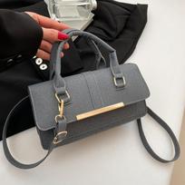 Simple foreign texture bag messenger bag women's 2025 spring new value solid color shoulder portable small square bag juoda