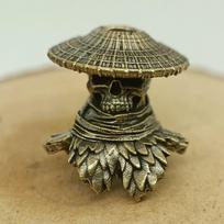 Skull Knight Dagger Paracord EDC Multi-Use Pendant A194 žalvaris