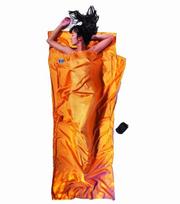 Miegmaišio įklotas „Cocoon TravelSheet Silk“, saulėlydžio geltonumo spalvos