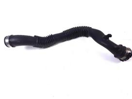 BMW E81 E82 E87 LCI 3 durys Tarpinio aušintuvo vamzdis, turbinos žarna 11617797481 Originali