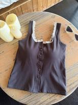 Women's Casual Spicy Girl French Lace Trim Wide Shoulder Buttoned Vest One Size (40-60 kg) pilka spalva