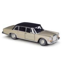 WELLY 1/24 Mercedes-Benz 600 Alloy Car Model Diecasts Metal Classic Retro Old Car Model Simulation Collection  Toy Gift auksinė