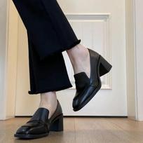 Vintage College Style Women Loafer Shoes Fashion Shallow Slip on Female Elegant Thick Heel Commuting Shoes 35 juoda